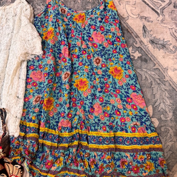 New Boutique summer bundle of 4 women’s size medium boho dress, floral tank top, - Picture 6 of 8